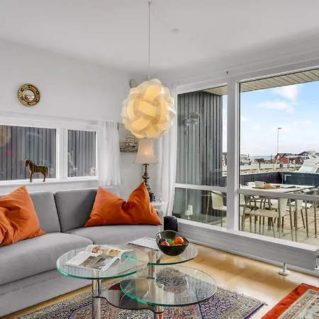 2 Bedroom Gorgeous In