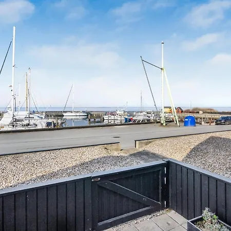 Semesterbostad 2 Bedroom Gorgeous In